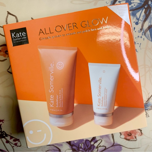 💛 Kate Somerville Allover Glow Set NWT - Picture 2 of 15